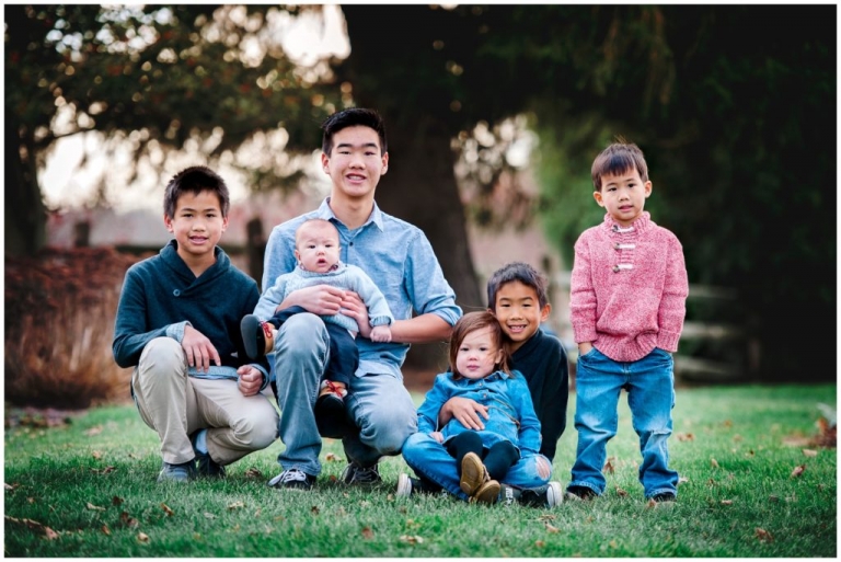 fall extended family session grandchildren