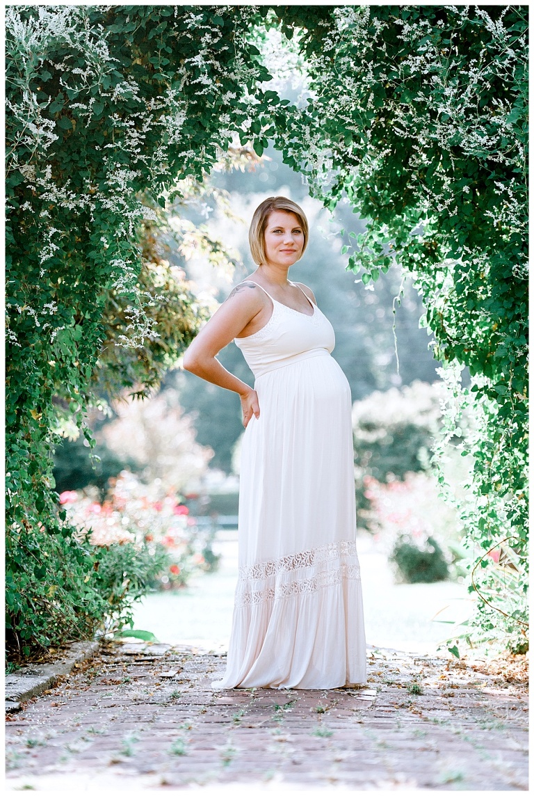 Pittsburgh maternity session at Renziehausen Renzie Park Rose Garden