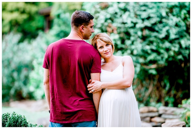Pittsburgh maternity session at Renziehausen Renzie Park Rose Garden
